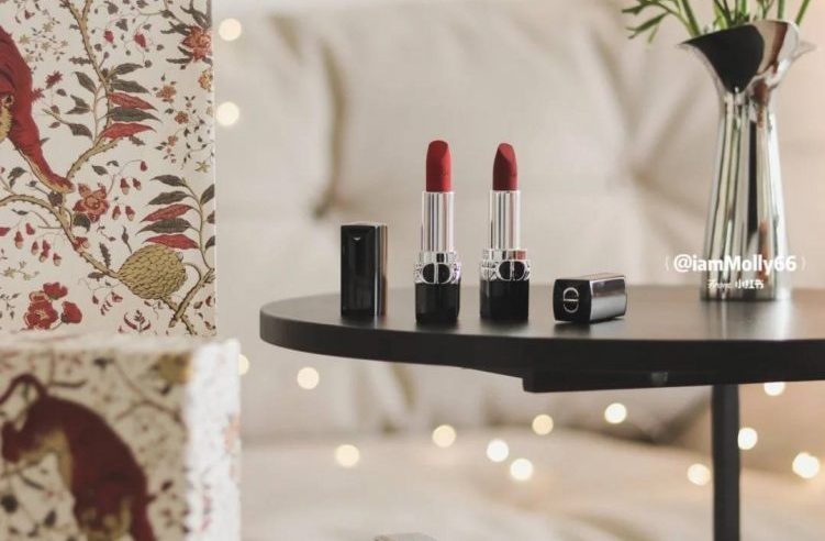 来自DIOR的诱惑！DIOR 2022虎年限定唇膏，结合东方经典元素、精致包装喜迎春！