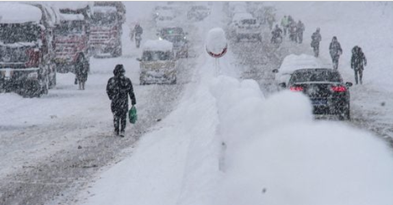 中国山东遭遇极端寒冷天气 威海74公分雪深 打破纪录